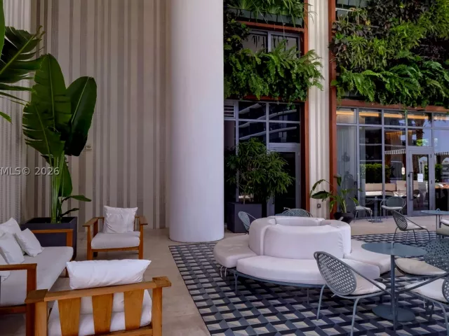 3-bedroom condo for sale in Miami - 801 S Miami Ave 2909 - MondialRealty