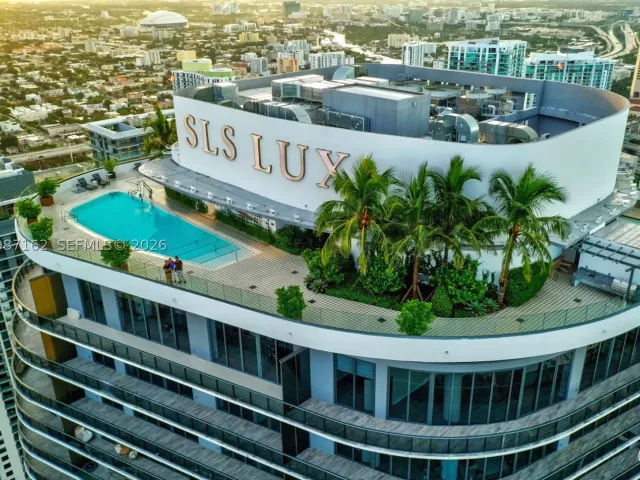 3-bedroom condo for sale in Miami - 801 S Miami Ave 2909 - MondialRealty