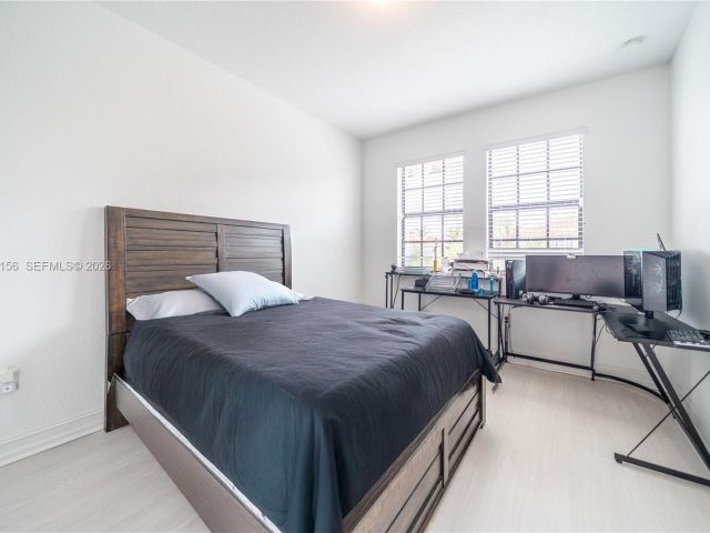 Home for rent at 11674 SW 13th Ln 1674 - photo 7513799