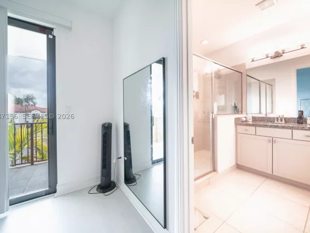 3-bedroom home for rent in Pembroke Pines - 11674 SW 13th Ln 1674 - MondialRealty