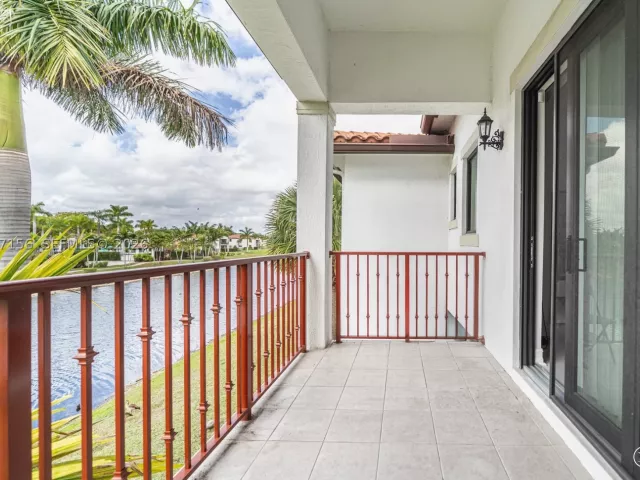 3-bedroom home for rent in Pembroke Pines - 11674 SW 13th Ln 1674 - MondialRealty