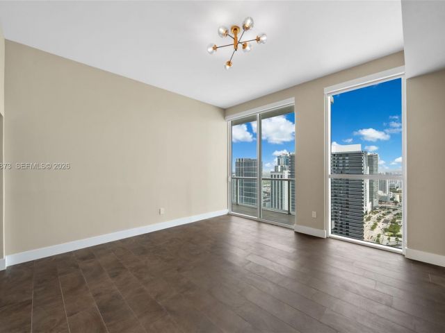 Apartment for rent  Unit #UPH-4904 - photo 7513424