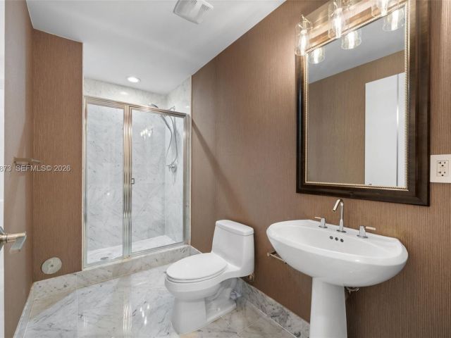 Apartment for rent  Unit #UPH-4904 - photo 7513430