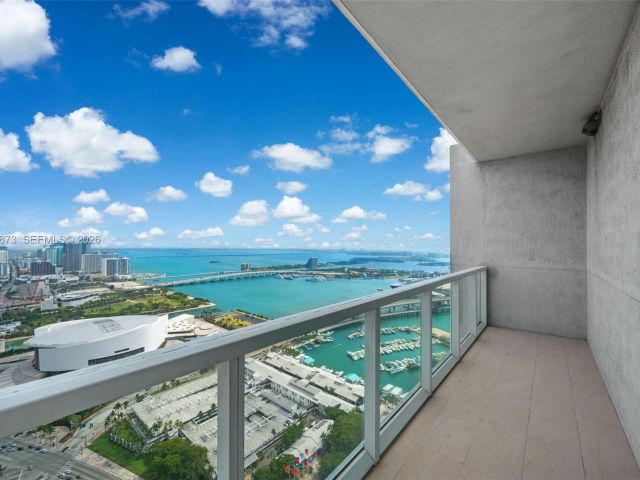 Apartment for rent  Unit #UPH-4904 - photo 7513434