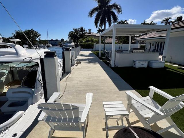 Home for rent at 5510 Bayview Dr - photo 7513851