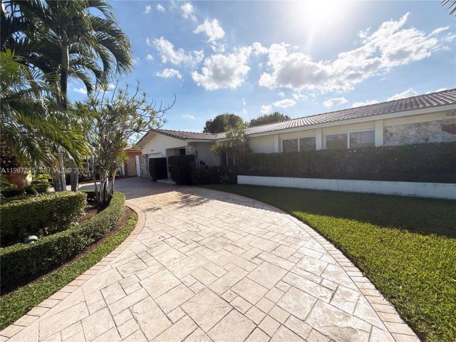 Home for rent at 1804 SW 104th Ct - photo 7518204