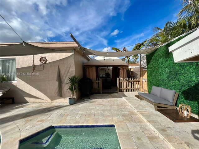 Home for rent at 2040 NE 183rd St - photo 7516856