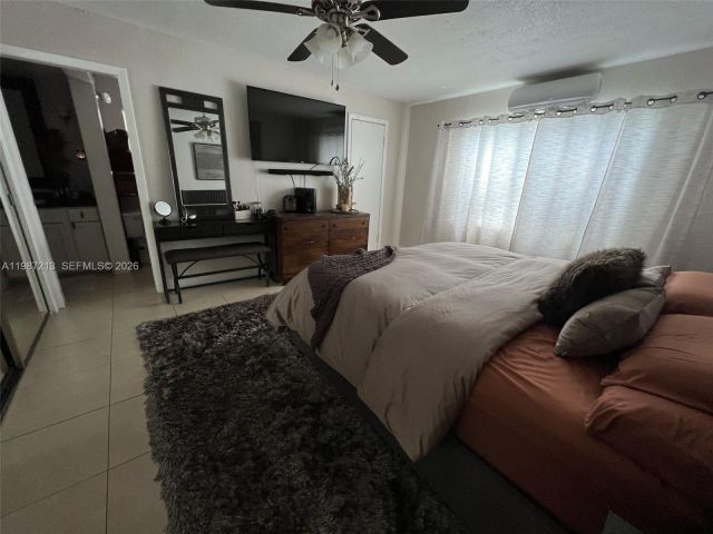 Home for rent at 2040 NE 183rd St - photo 7516866