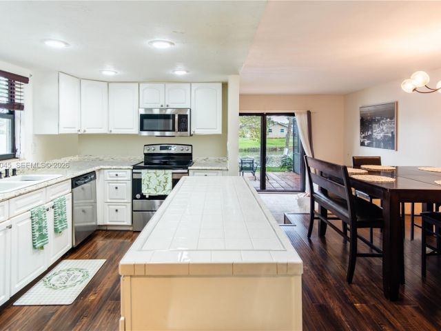 Home for rent at 8980 Palm Tree Ln 8980 - photo 7518419