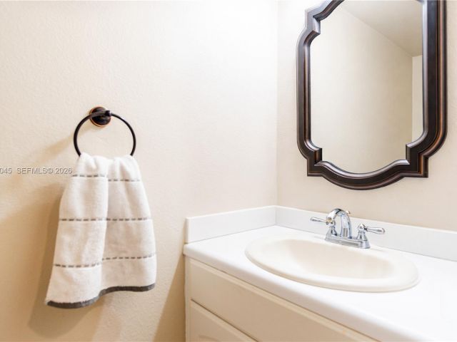 Home for rent at 8980 Palm Tree Ln 8980 - photo 7518433