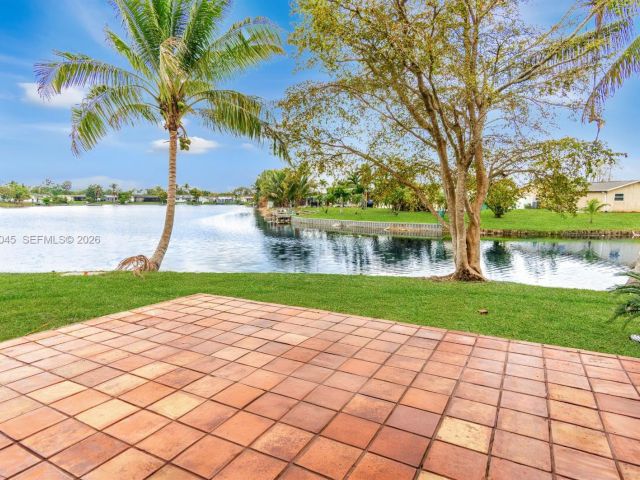 Home for rent at 8980 Palm Tree Ln 8980 - photo 7518440