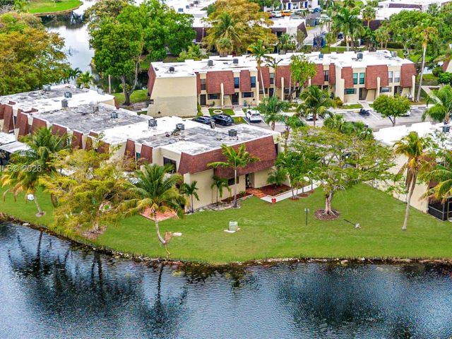 Home for rent at 8980 Palm Tree Ln 8980 - photo 7518442