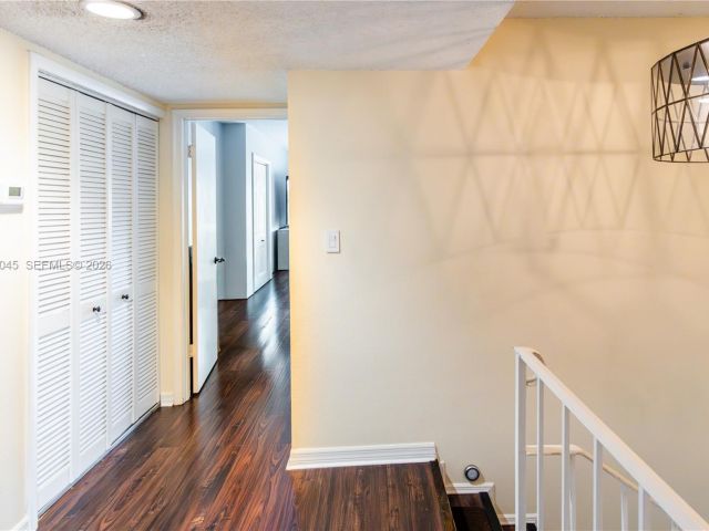 Home for rent at 8980 Palm Tree Ln 8980 - photo 7518447