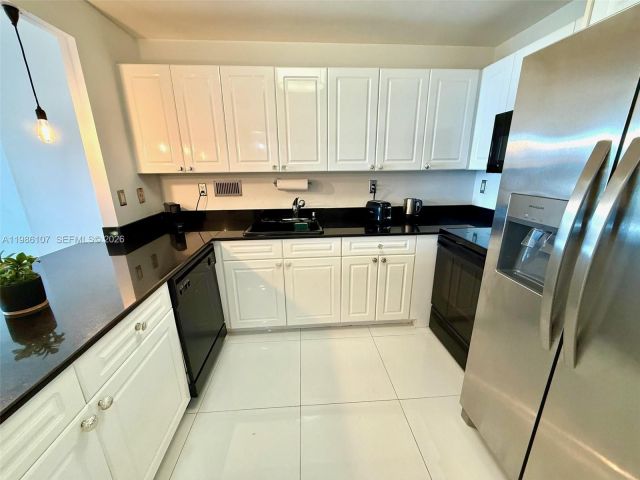 Apartment for sale  Unit #931 - photo 7514163