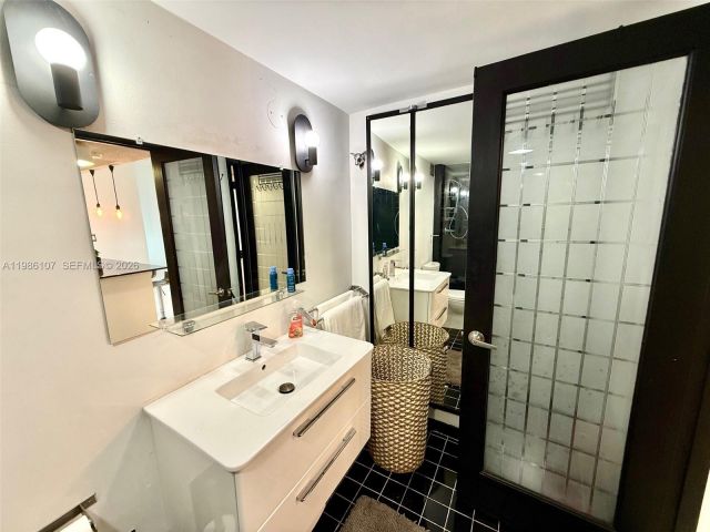 Apartment for sale  Unit #931 - photo 7514168