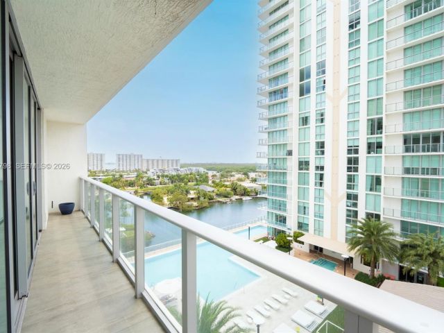 Apartment for rent  Unit #4-1007 - photo 7516220