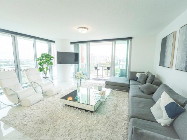 Apartment for rent  Unit #4-1007 - photo 7516222