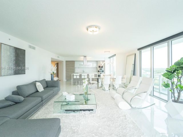 Apartment for rent  Unit #4-1007 - photo 7516226