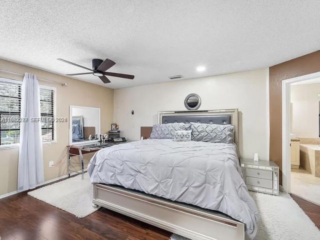 Home for rent at 1431 SW 87th Way 0 - photo 7515665