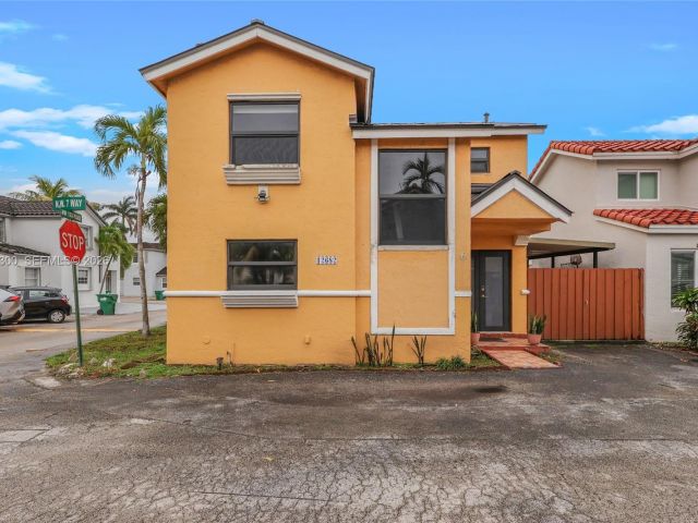 Home for sale at 12682 NW 7th Way - photo 7517393