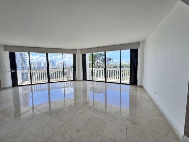 Apartment for sale  Unit #606 - photo 7529901