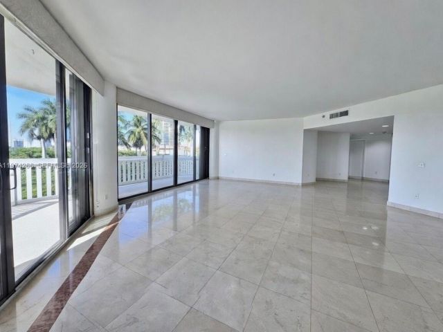 Apartment for sale  Unit #606 - photo 7529902