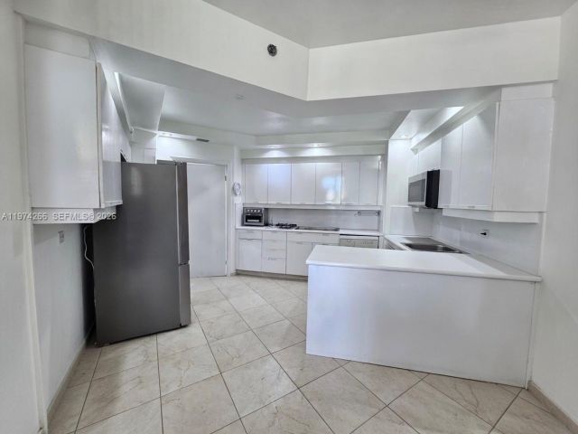 Apartment for sale  Unit #606 - photo 7529905