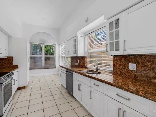 3-bedroom home for rent in Boca Raton - 7848 Travelers Tree Drive - MondialRealty