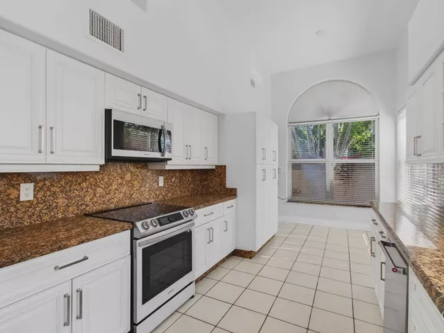 3-bedroom home for rent in Boca Raton - 7848 Travelers Tree Drive - MondialRealty