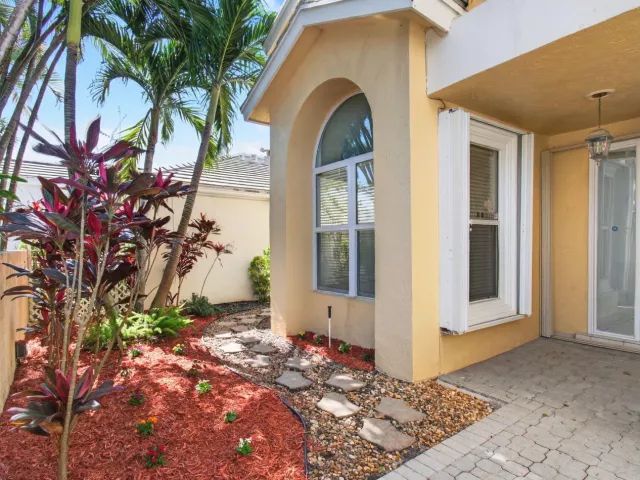 3-bedroom home for rent in Boca Raton - 7848 Travelers Tree Drive - MondialRealty