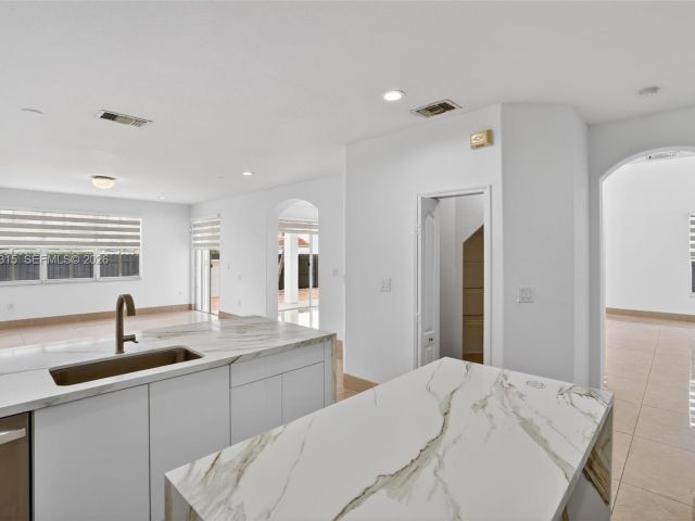 Home for rent at 15051 SW 18th Ter - photo 7515720