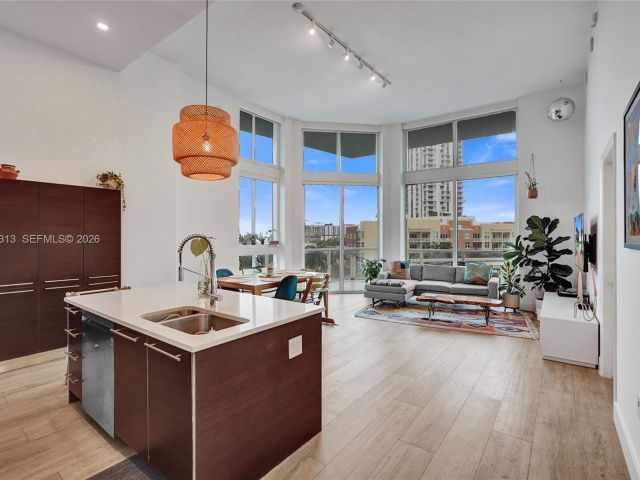 Apartment for sale  Unit #816 - photo 7516334