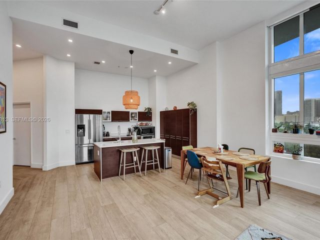 Apartment for sale  Unit #816 - photo 7516337