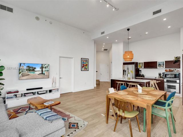 Apartment for sale  Unit #816 - photo 7516342