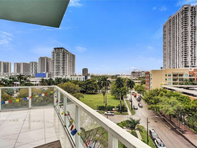 Apartment for sale  Unit #816 - photo 7516350