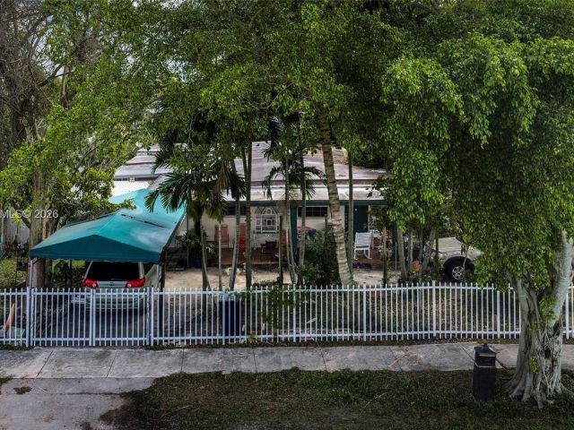 Home for sale at 4661 SW 101st Ave - photo 7515975