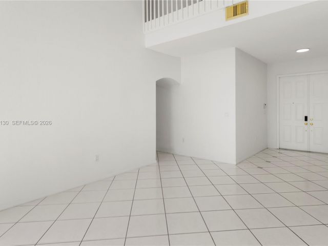 4-bedroom home for sale in Pembroke Pines - 2327 NW 187th Ave - MondialRealty