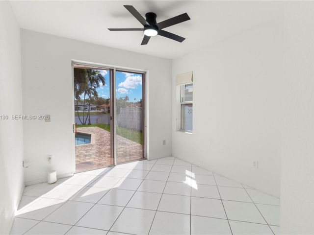 4-bedroom home for sale in Pembroke Pines - 2327 NW 187th Ave - MondialRealty