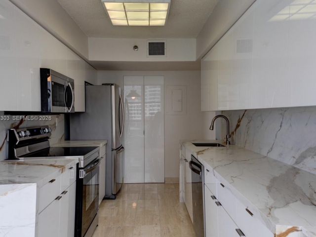 Apartment for sale  Unit #613 - photo 7521780