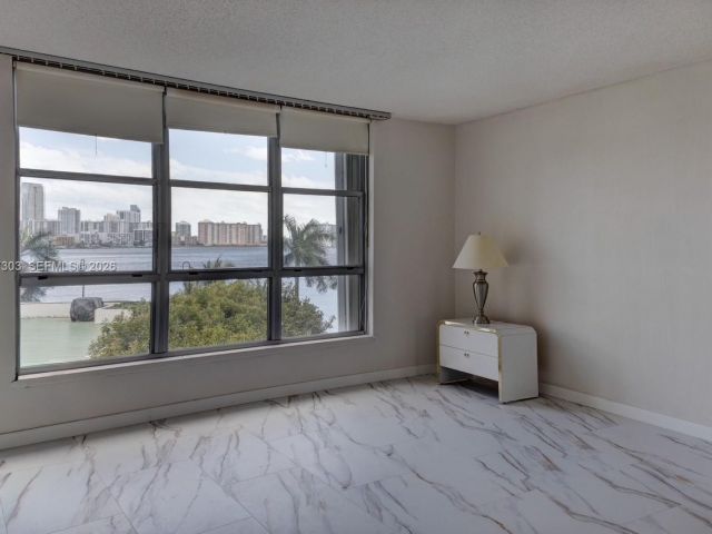 Apartment for sale  Unit #613 - photo 7521782