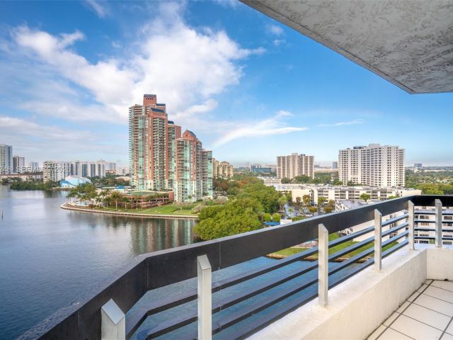 Apartment for rent  Unit #1401 - photo 7528545