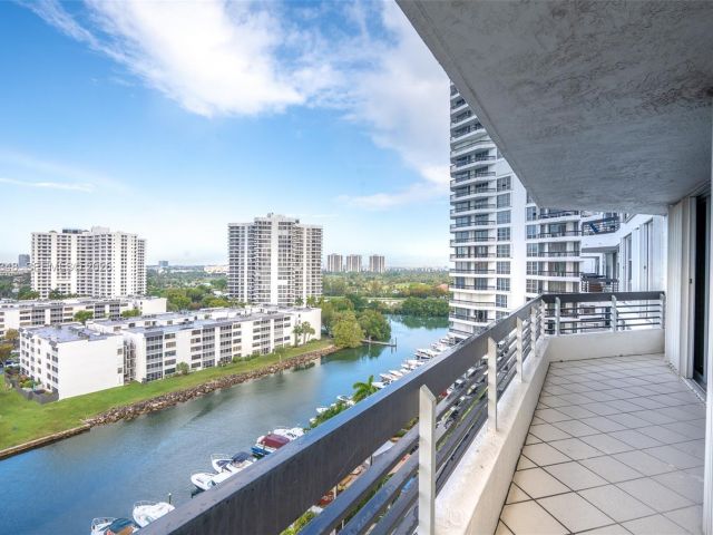 Apartment for rent  Unit #1401 - photo 7528546