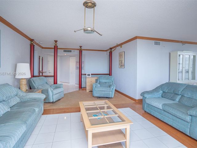 Apartment for rent  Unit #1401 - photo 7528551