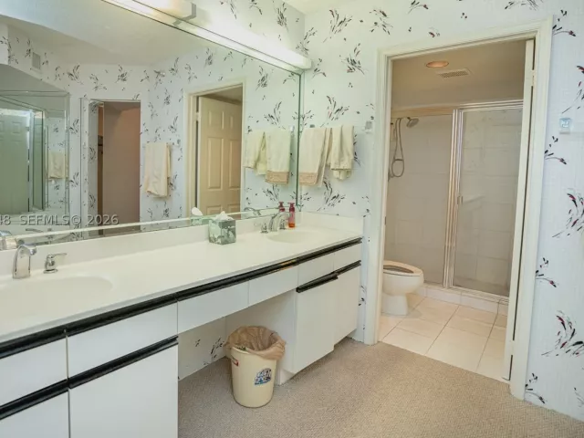3-bedroom condo for rent in Aventura - 3530 Mystic Pointe Dr 1401 - MondialRealty