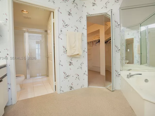 3-bedroom condo for rent in Aventura - 3530 Mystic Pointe Dr 1401 - MondialRealty