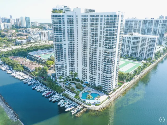 3-bedroom condo for rent in Aventura - 3530 Mystic Pointe Dr 1401 - MondialRealty