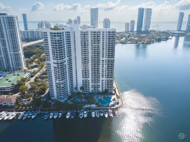 3-bedroom condo for rent in Aventura - 3530 Mystic Pointe Dr 1401 - MondialRealty