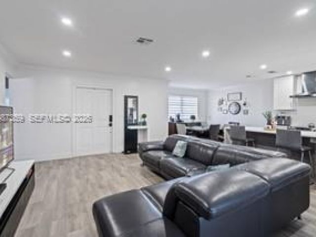 Home for rent at 8461 NW 16th St 8461 - photo 7515883