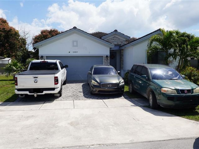 Home for sale at 16869 SW 109th Pl - photo 7519698