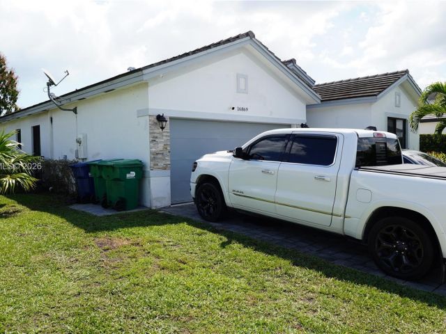 Home for sale at 16869 SW 109th Pl - photo 7519700